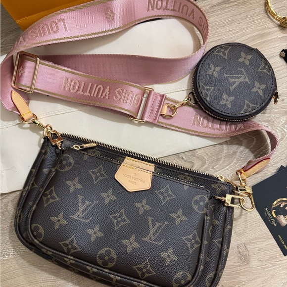 Louis Vuitton Handbags - Louis Vuitton Monogram Crossbody in Black and Pink